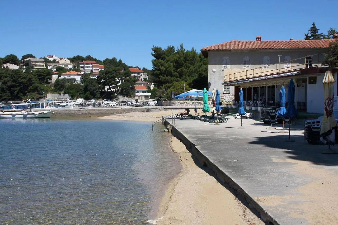 Apartments And Rooms By The Sea Palit, Rab - 5010