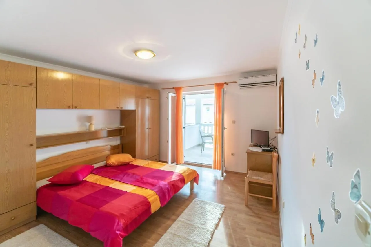Apartments And Rooms By The Sea Palit, Rab - 5010 招待所 Palit
