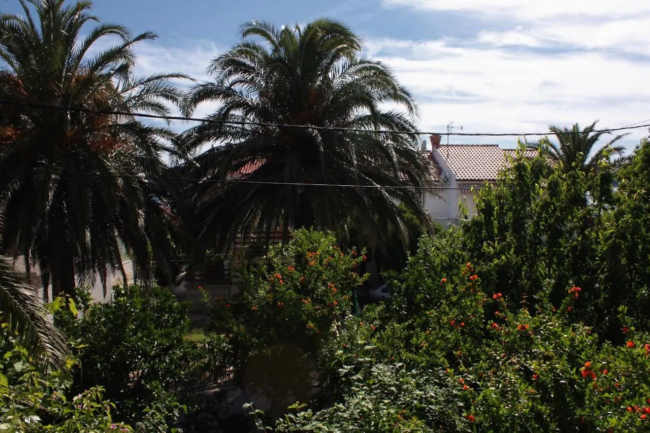 Apartments And Rooms By The Sea Palit, Rab - 5010 Palit