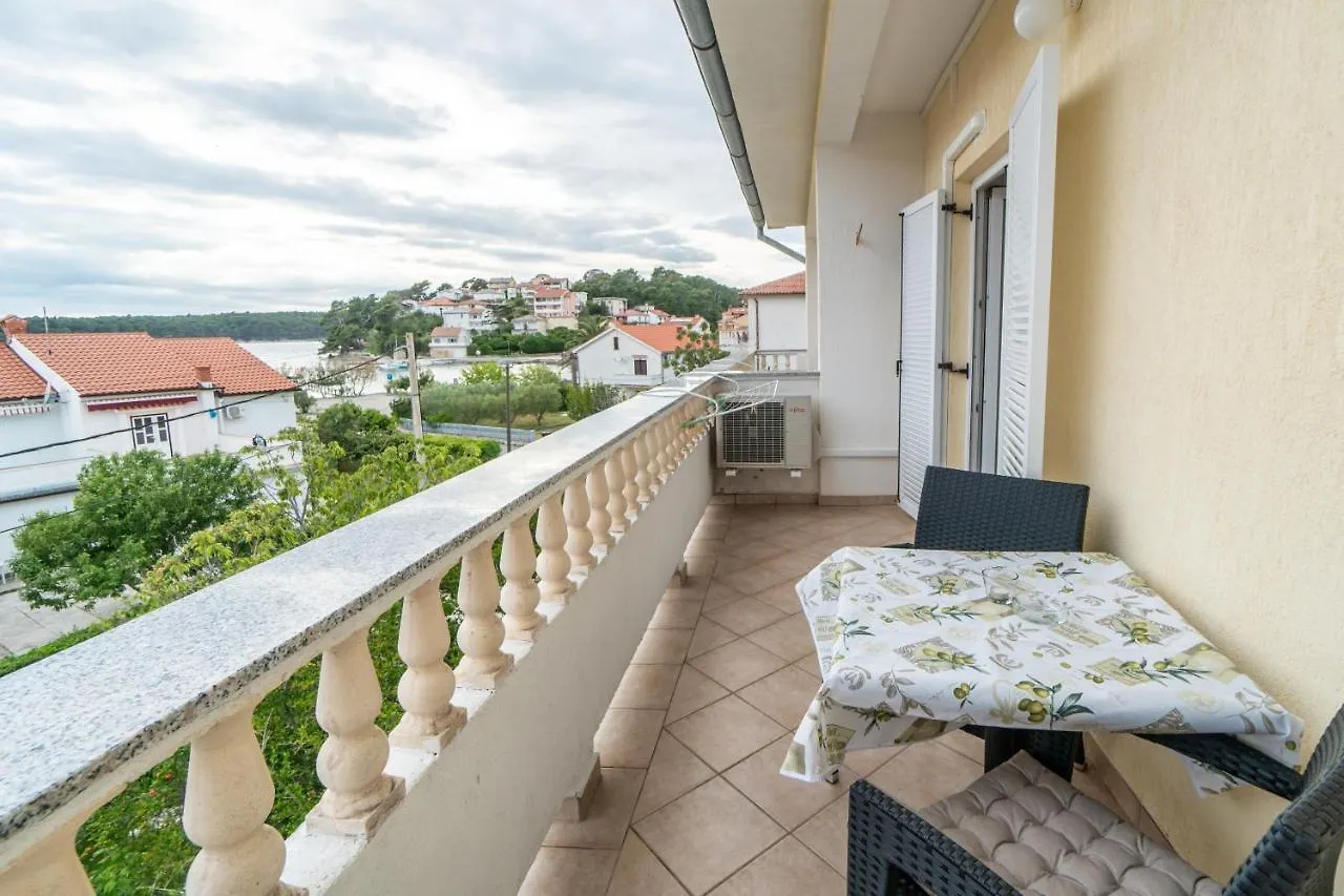 Apartments And Rooms By The Sea Palit, Rab - 5010 招待所