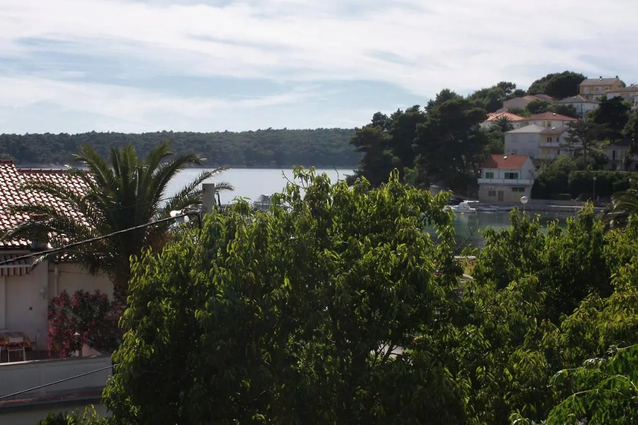 Apartments And Rooms By The Sea Palit, Rab - 5010 招待所 Palit